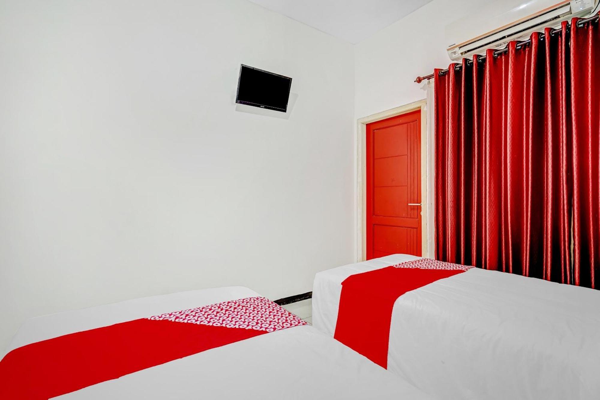 Hotel Kalimantan Сурабая Екстер'єр фото